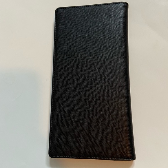Michael Kors Travel Wallet - Picture 3 of 4